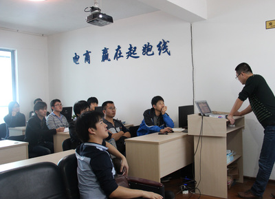 福州網絡推廣技能培訓 手把手教學，一對一服務，實現就業(yè)無憂